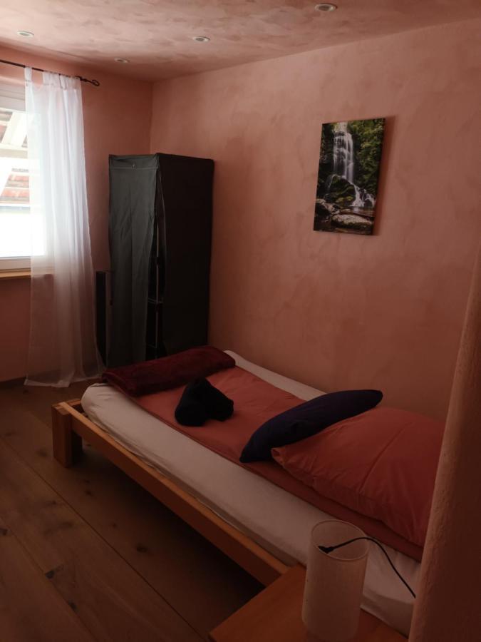 Musik Und Theater Gasthof Roessle - Rooms For Angels Burladingen Exterior photo